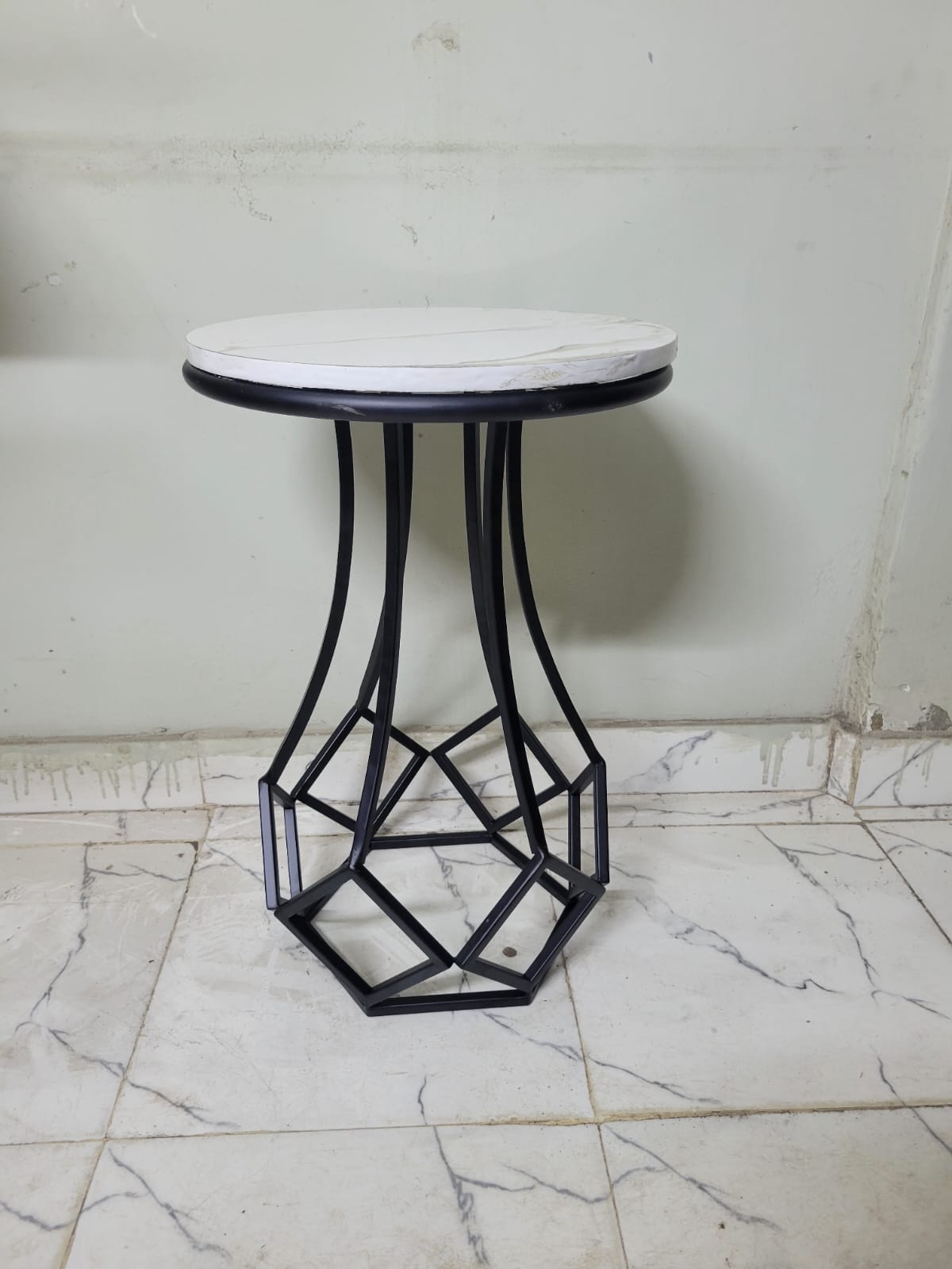 Artisan & Iron Decor AID NO: 091